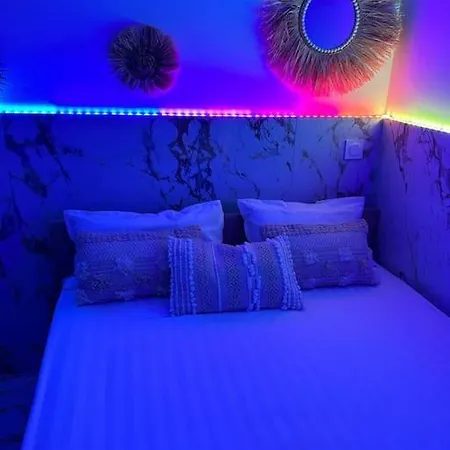 La Whiteroom Magnifique Avec Jacuzzi Perpignan