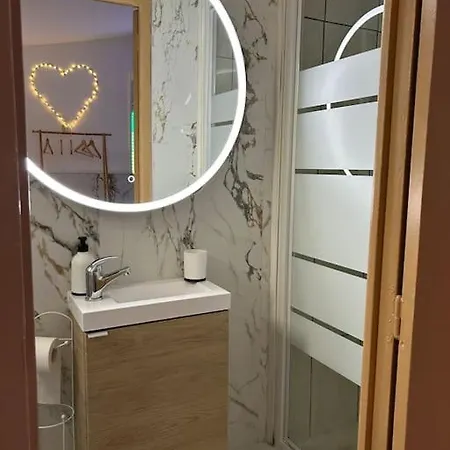 La Whiteroom Magnifique Avec Jacuzzi Perpignan